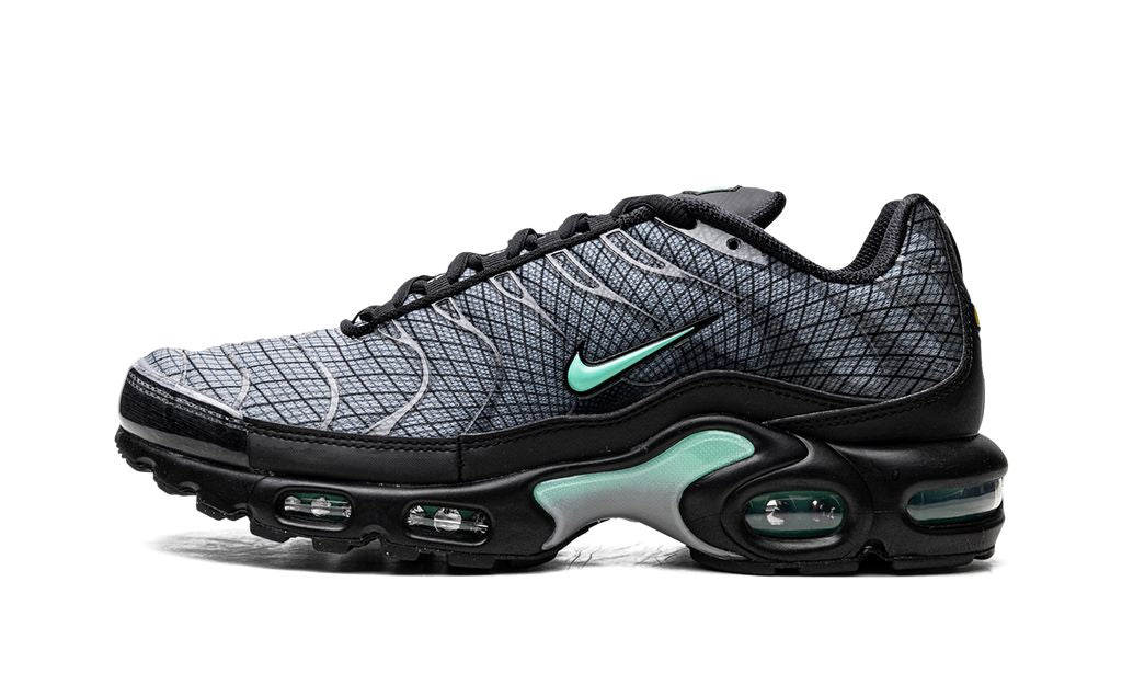 NK Air Max Plus Spirograph