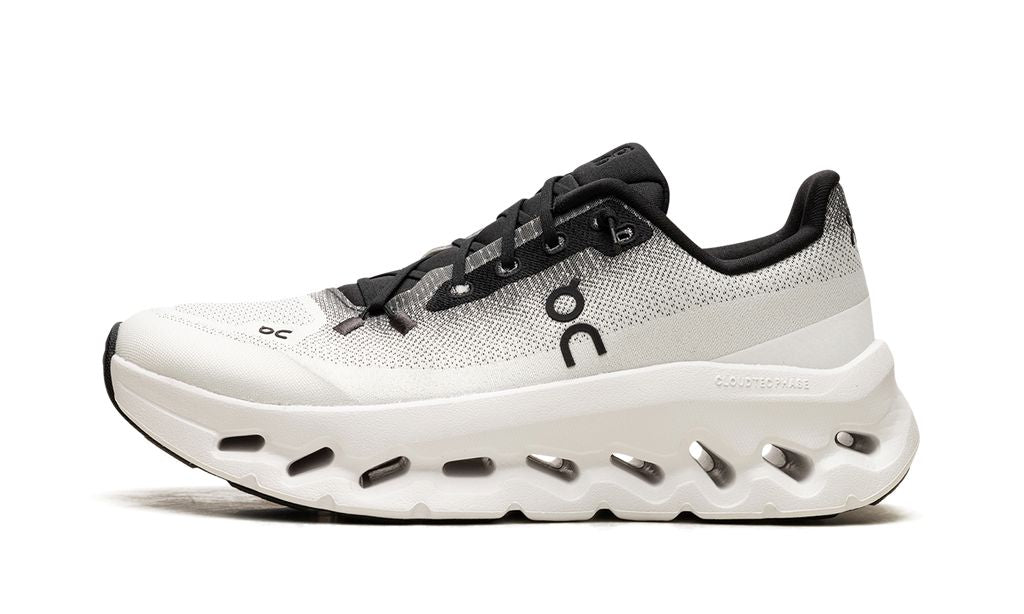 On Cloudtilt Black/Ivory