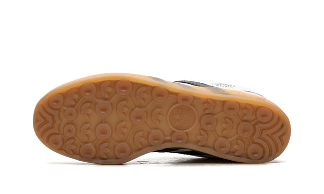 ADDS Gazelle Indoor Bad Bunny Off White