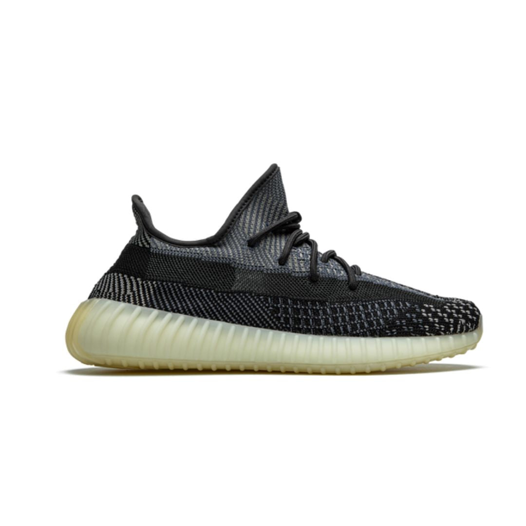 Fügt Yeezy Boost 350 V2 Carbon hinzu 