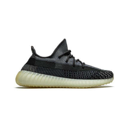 Fügt Yeezy Boost 350 V2 Carbon hinzu 
