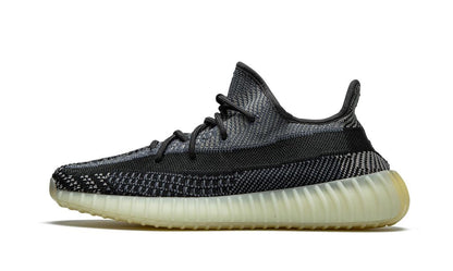 Fügt Yeezy Boost 350 V2 Carbon hinzu 