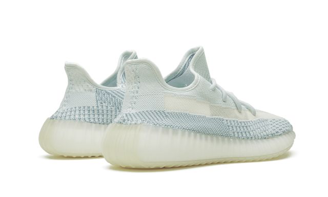 Fügt Yeezy Boost 350 V2 Cloud White (Reflective) hinzu 