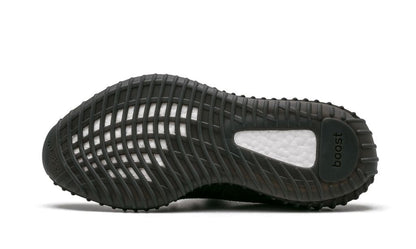 Fügt Yeezy Boost 350 V2 Core Black Red hinzu 