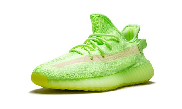 Fügt Yeezy Boost 350 V2 Glow hinzu 