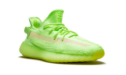 Fügt Yeezy Boost 350 V2 Glow hinzu 