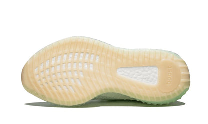 Fügt Yeezy Boost 350 V2 Hyperspace hinzu 