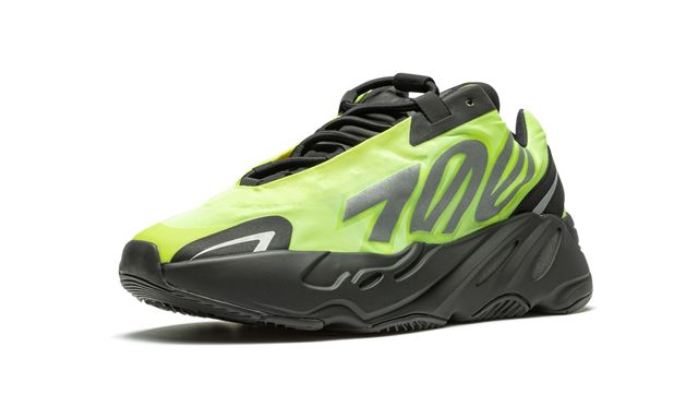 Fügt Yeezy Boost 700 MNVN Phosphor hinzu 