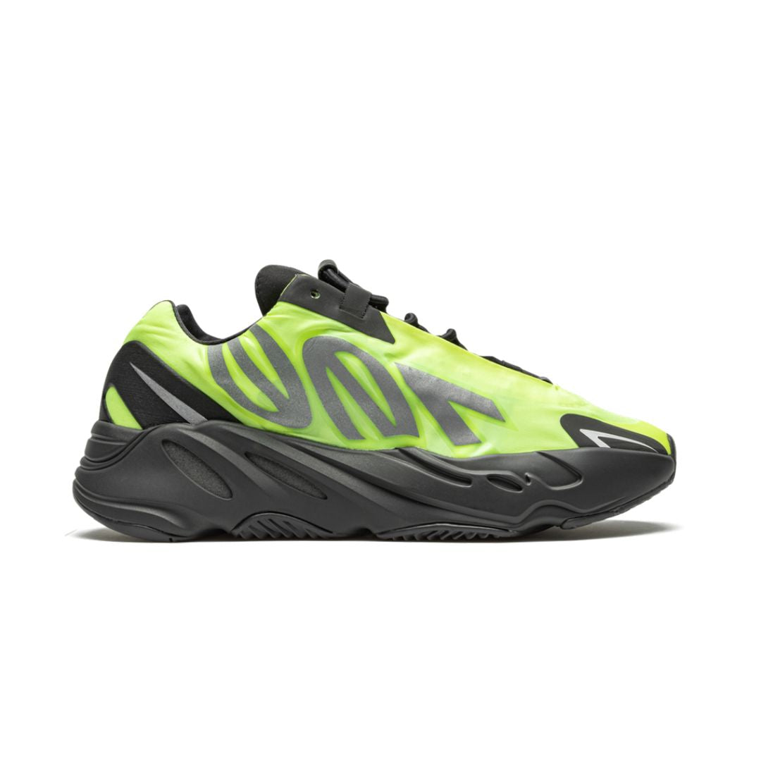 Fügt Yeezy Boost 700 MNVN Phosphor hinzu 