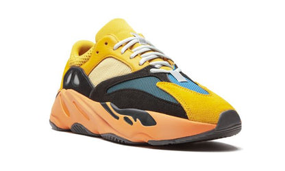 Fügt Yeezy Boost 700 Sun hinzu 