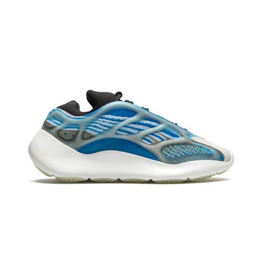 Fügt Yeezy Boost 700 V3 Arzareth hinzu 