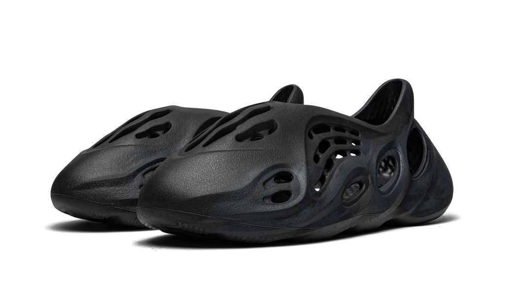 ADDS Yeezy Foam RNNR Mineral Blue