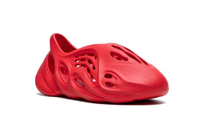 ADDS Yeezy Foam RNNR Vermillion