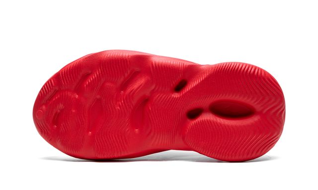 ADDS Yeezy Foam RNNR Vermillion