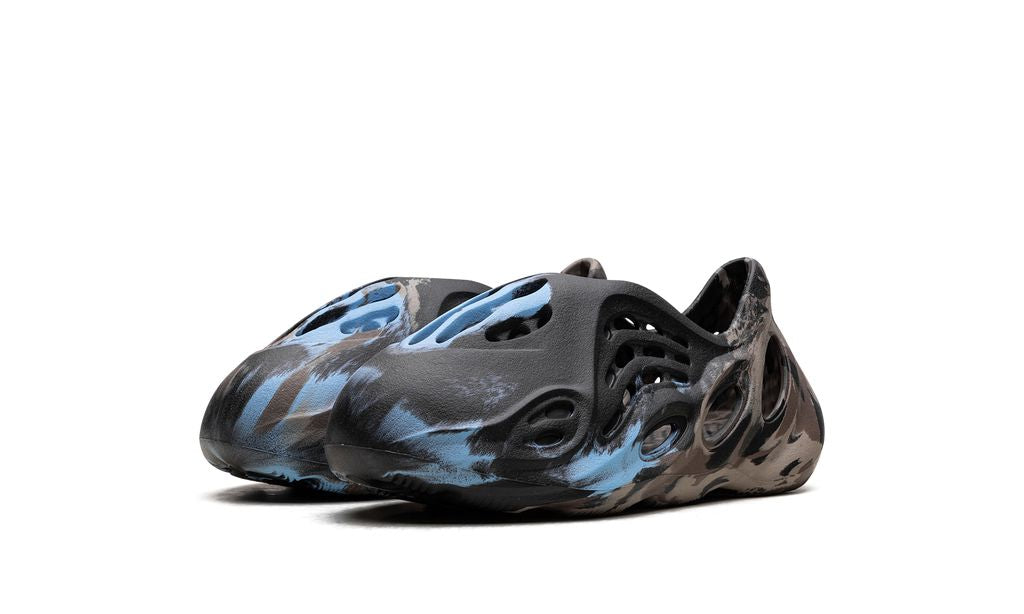 ADDS Yeezy Foam RNR MX Cinder