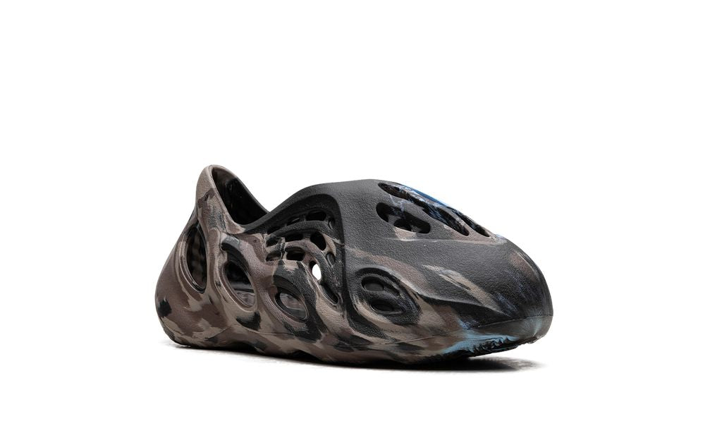ADDS Yeezy Foam RNR MX Cinder