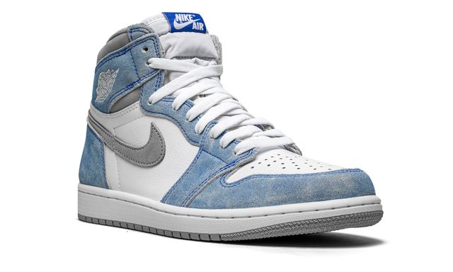 Air Jordan 1 High Hyper Royal