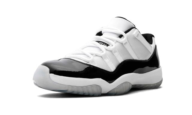 Air Jordan 11 Retro Low Concord