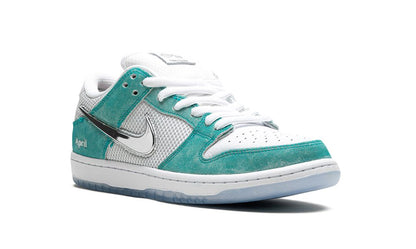 April Skateboards x NK SB Dunk Low Turbo Green