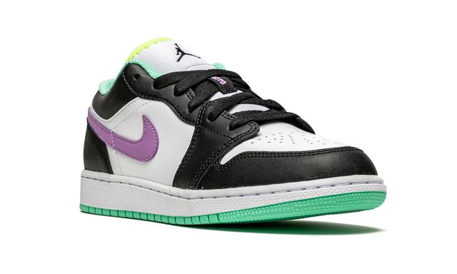 Jordan 1 Low Green Glow Violet Shock