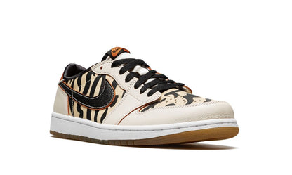 Jordan 1 Low OG Year Of the Tiger
