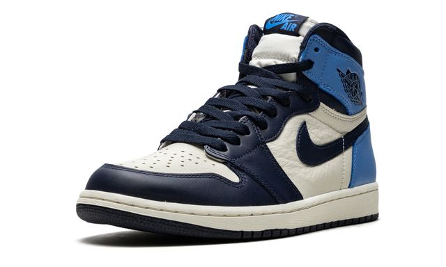 Jordan 1 Retro High Obsidian UNC