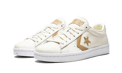 More Converse Pro Leather 76 Ox