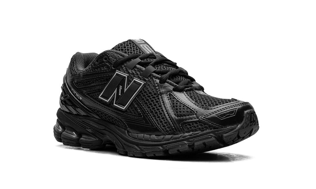 NB 1906R "Black Metallic"