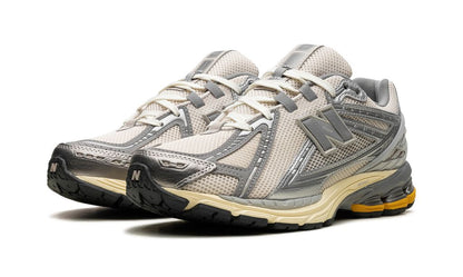 NB 1906R "Metallic Silver Yellow"