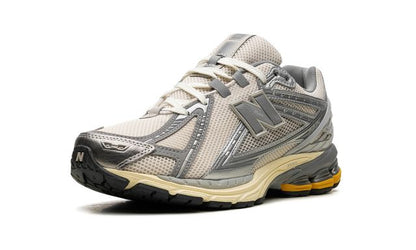 NB 1906R "Metallic Silver Yellow"