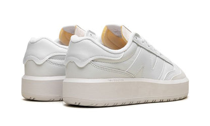 NB 302 "TRIPLE WHITE"