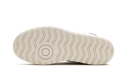 NB 302 "White Matte Pink"