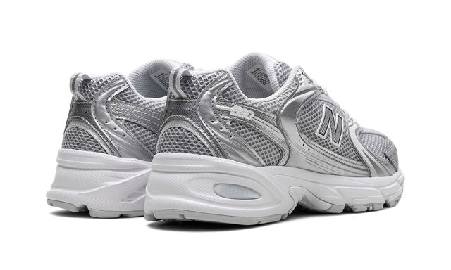 NB 530 Moonbeam Silver Metallic