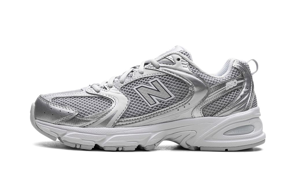 NB 530 Moonbeam Silver Metallic
