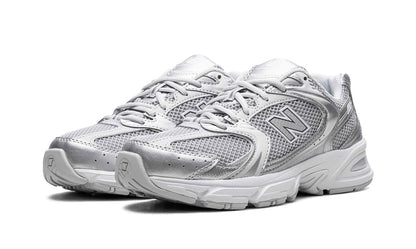 NB 530 Moonbeam Silver Metallic