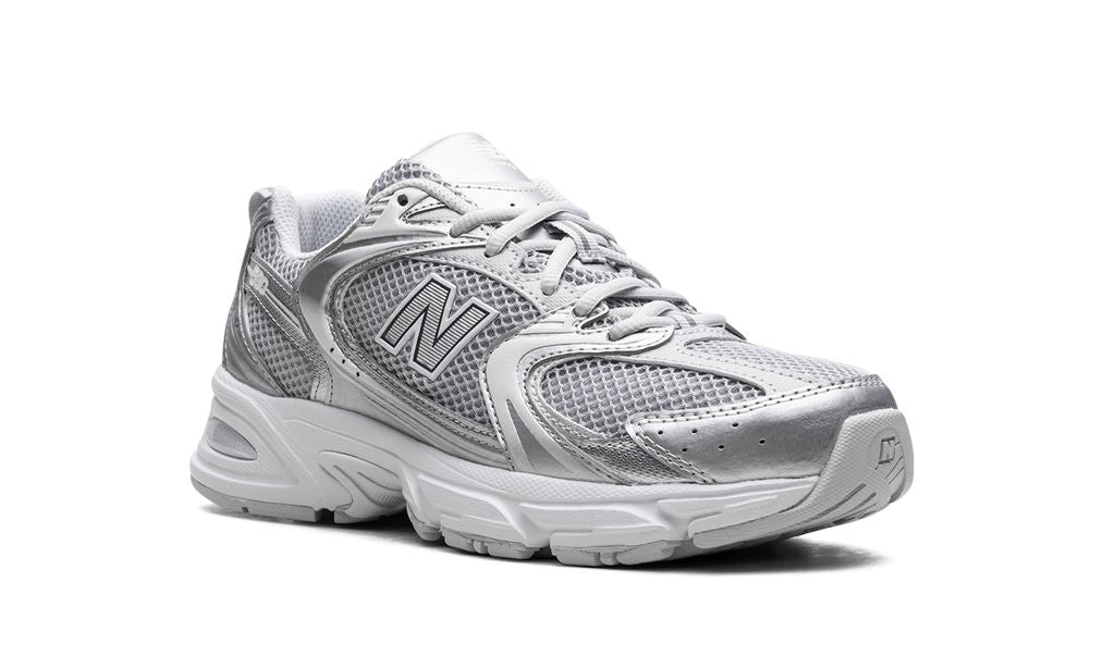 NB 530 Moonbeam Silver Metallic