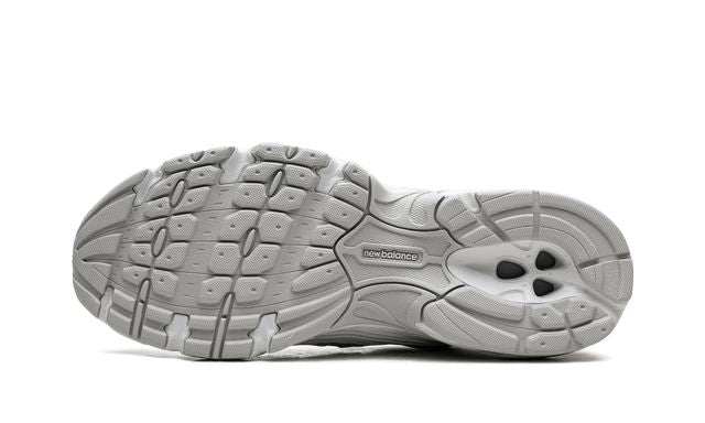 NB 530 Silver Metallic Polka Dots