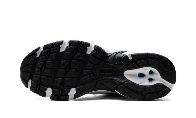 NB 530 White Castlerock