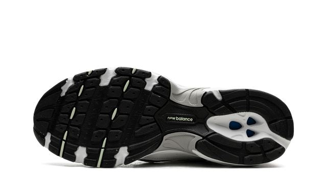 NB 530 White New Spruce Clay Ash