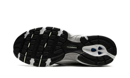 NB 530 White New Spruce Clay Ash