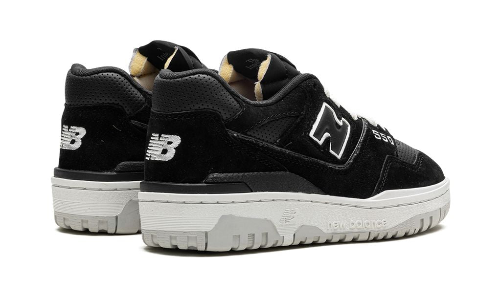 NB 550 Black Suede