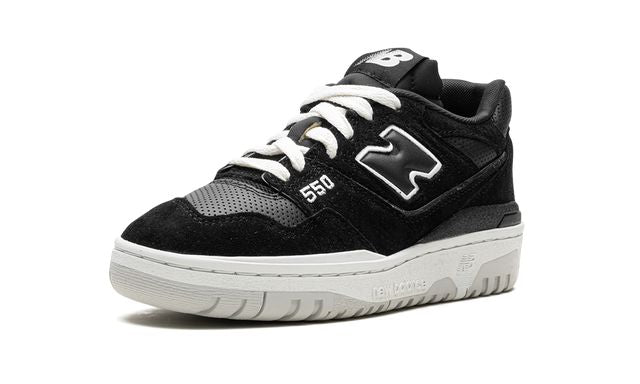 NB 550 Black Suede