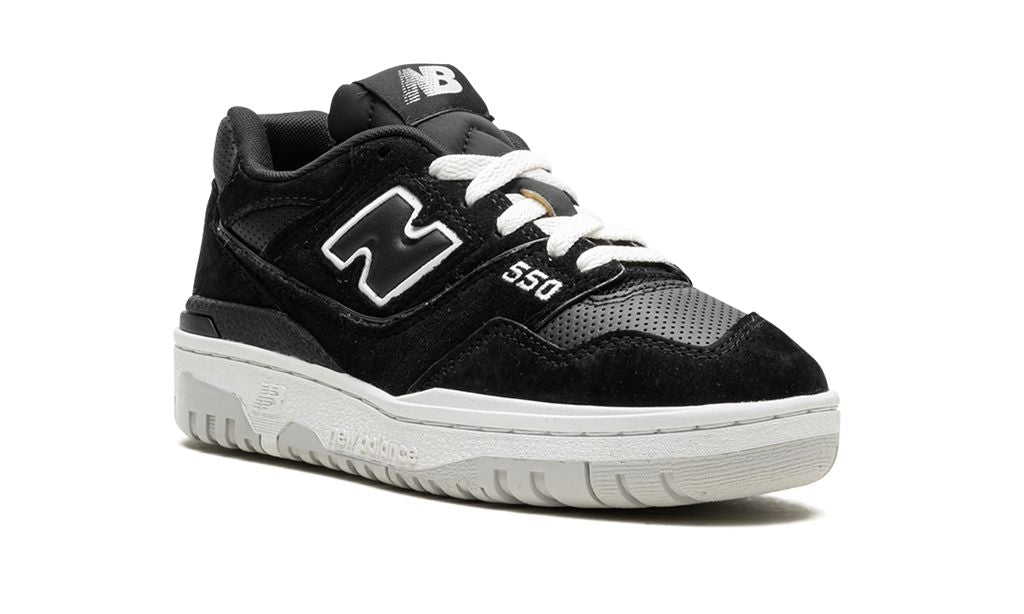 NB 550 Black Suede