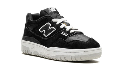 NB 550 Black Suede
