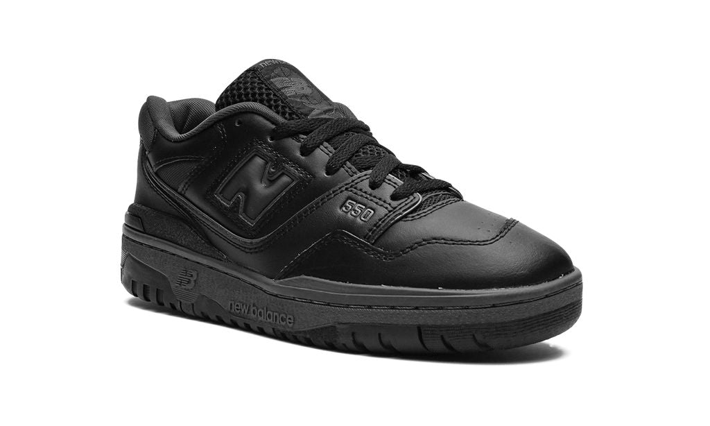 NB 550 Triple Black