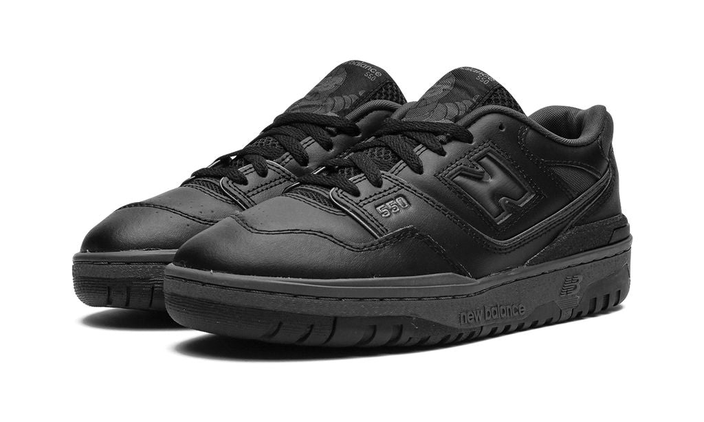 NB 550 Triple Black