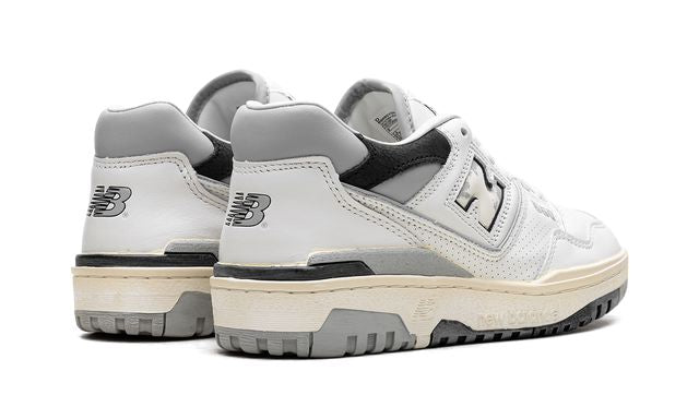 NB 550 VINTAGE WHITE BLACK