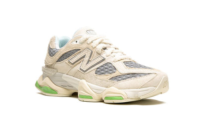 NB 9060 Cărămizi și lemn