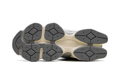 NB 9060 Gri ​​deschis Alb