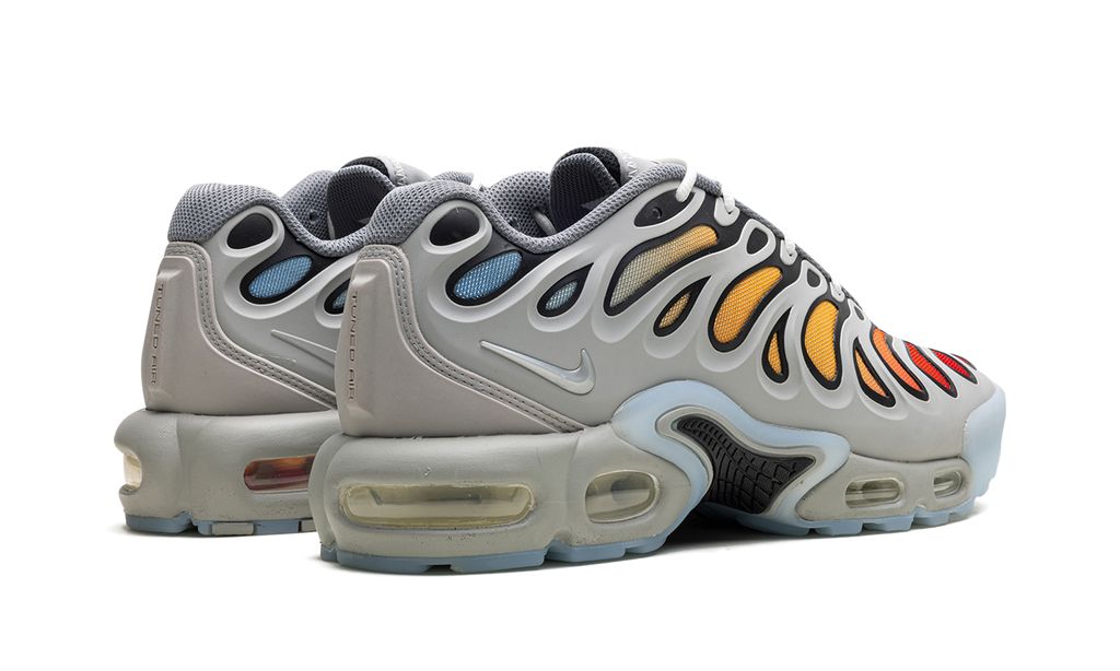 NK Air Max Plus Drift Light Smoke Grey